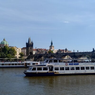 Budget Prague: free excursions, museums, parks and entertainment