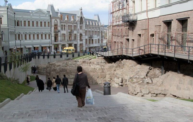 Улица Пушкина и древние раскопки в центре Тбилиси