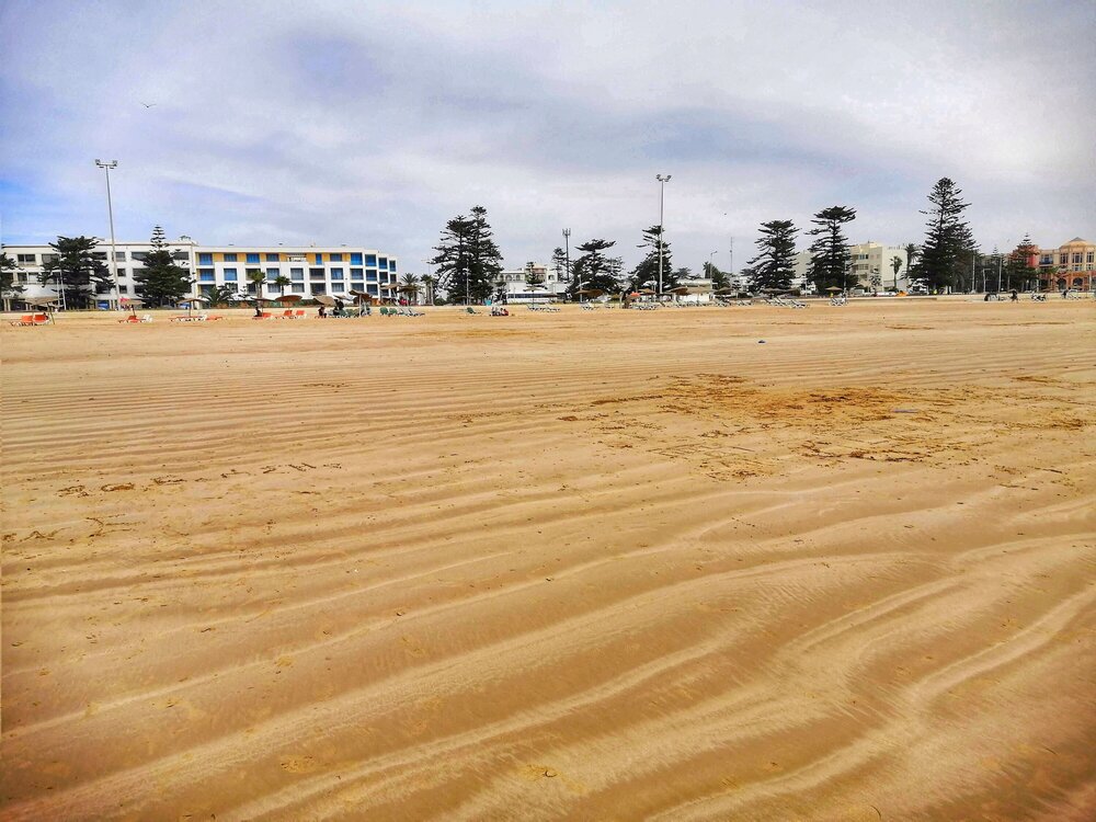 Бесконечный песочный пляж