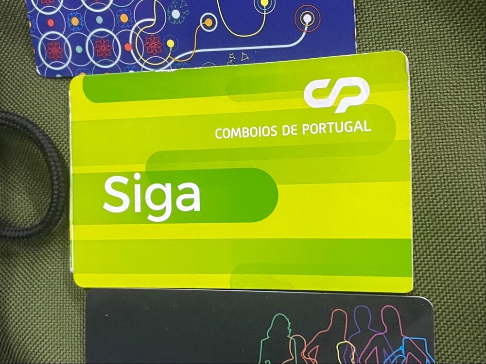 Карточка с отдельными поездками от CP называется “Siga” и стоит 0,50 €. Как и Анданте, её можно пополнять.