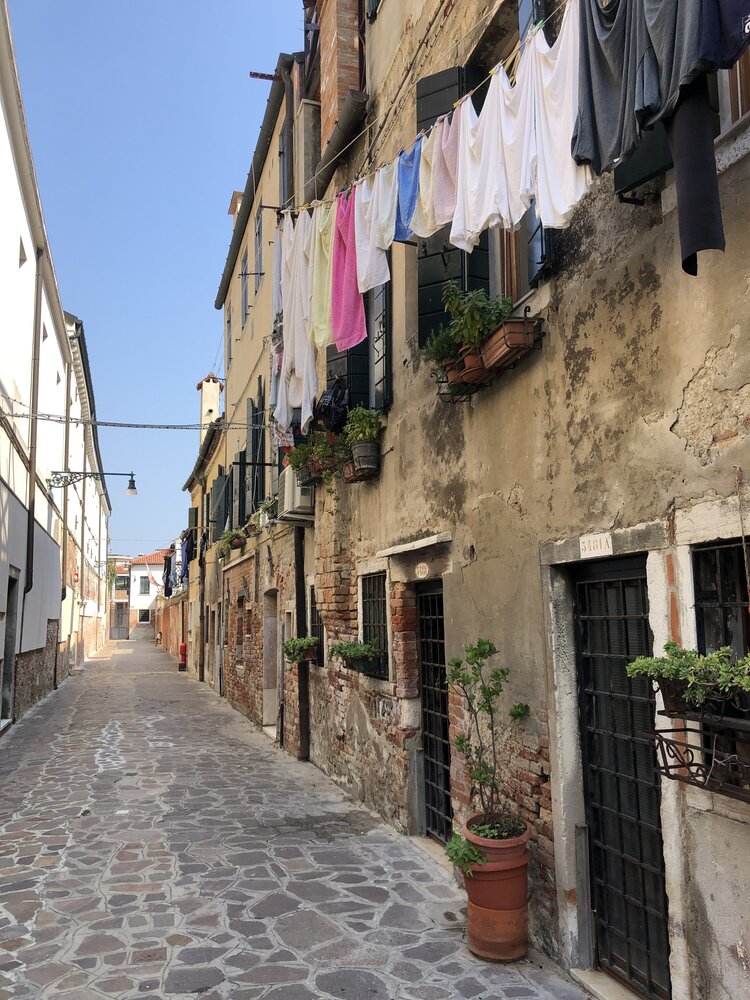 Типичная улица Гетто Нуово в Каннареджо