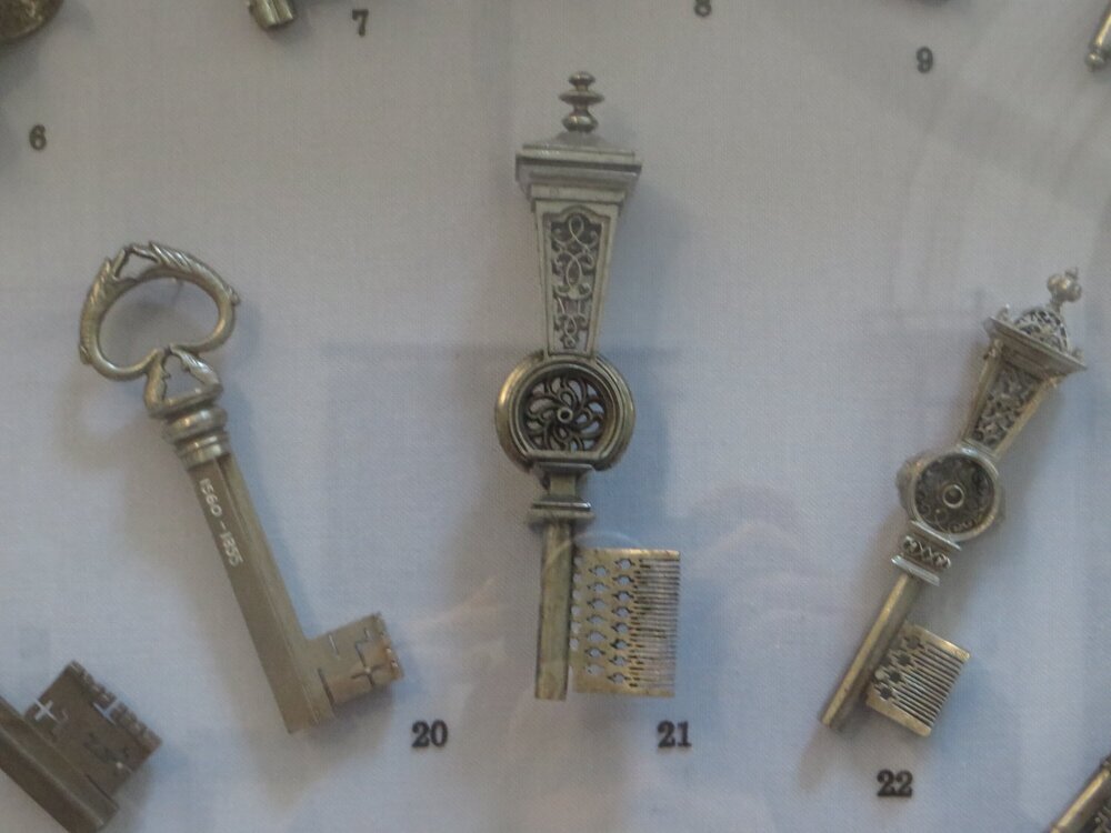 Европа. Коллекция старинных ключей