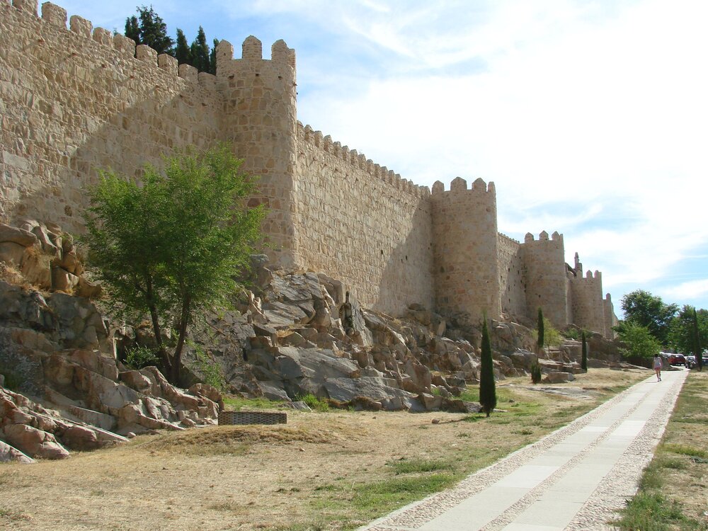 Крепостная стена Авилы