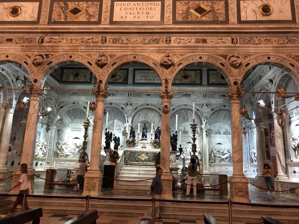 Капелла Святого Антонио - самое богато украшенное место в базилике