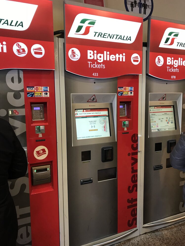Терминалы самообслуживания на вокзалах Италии