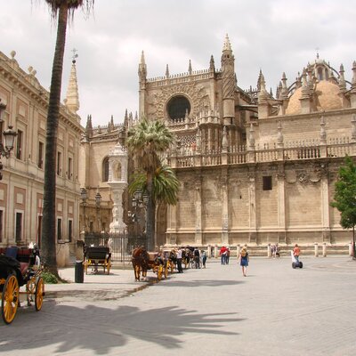 Flamenco, bullfighting, Game of Thrones. The best sights of Seville in 2 days