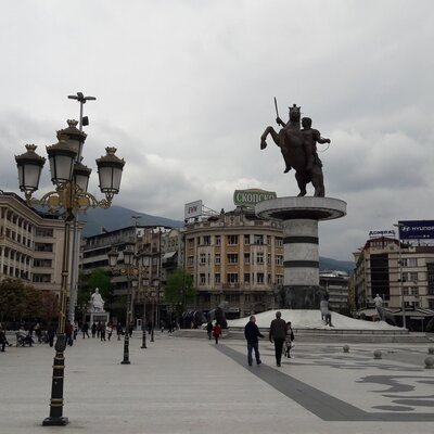 Skopje sights in 2 days: city of monuments and oriental bazaars