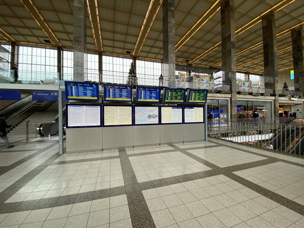 Westbahnhof Station