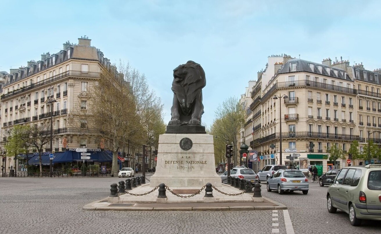 Place Danfère Rocherot is home to the train station of the same name and the transfer point for lines 4 and 6 of the Paris Metro