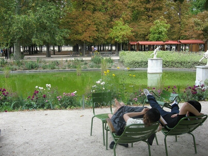 The famous chairs of the Tuileries garden