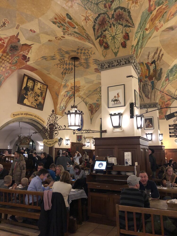 The historic hall of the Hofbräuhaus