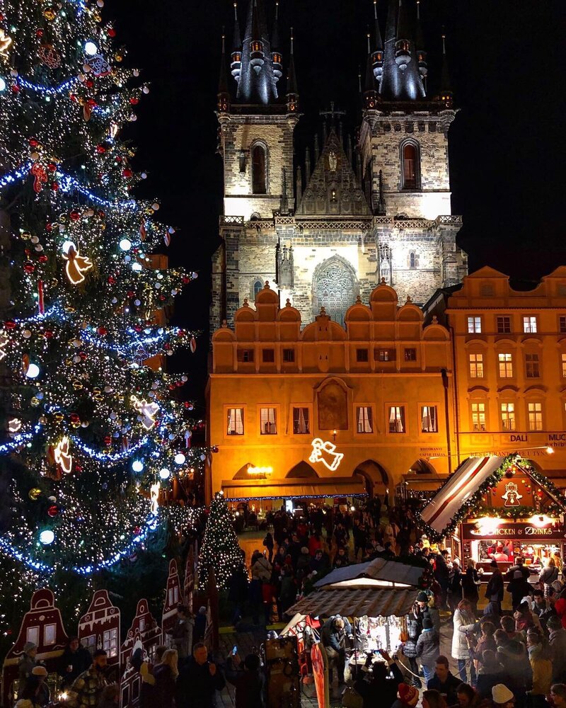 Главная елка Чехии: Староместкая площадь, Прага