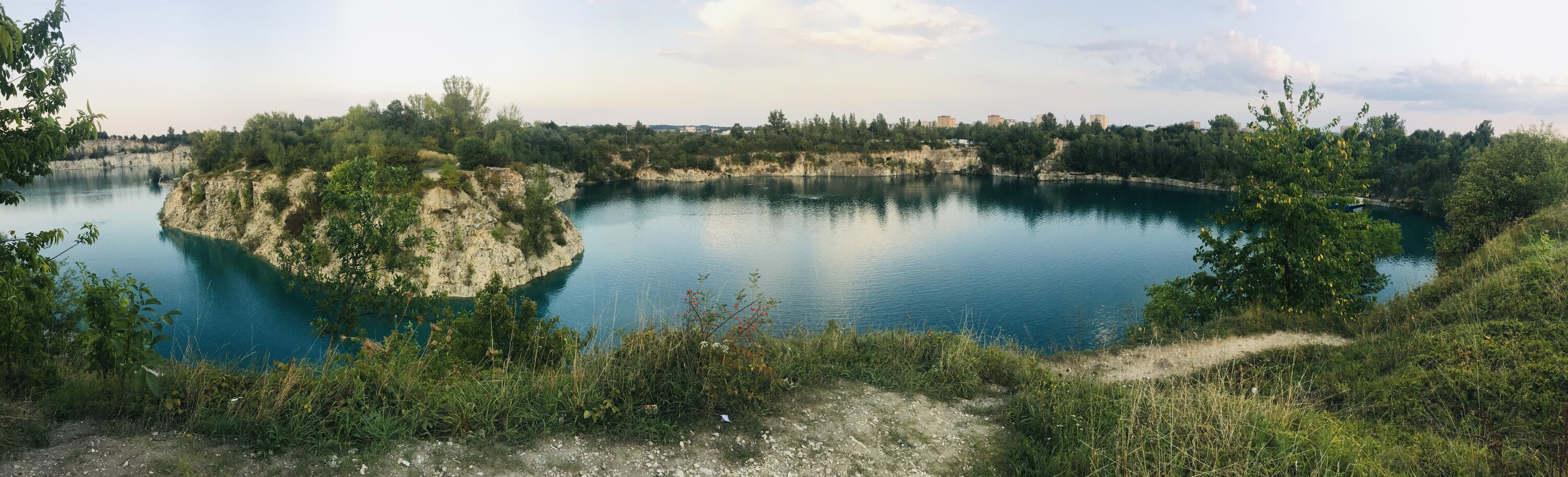 Панорама озера Закшувек